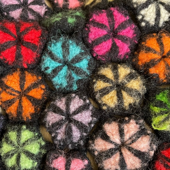 Vtg. Handmade Wool Floral Patchwork Afghan - Picture 4 of 15